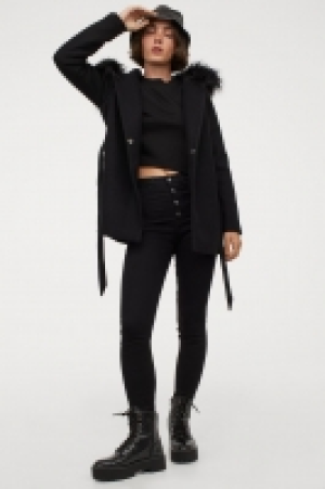 Jacke mit Kapuze CHF 37.95