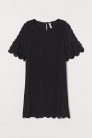 Kleid mit Bogenkanten CHF 19.95
