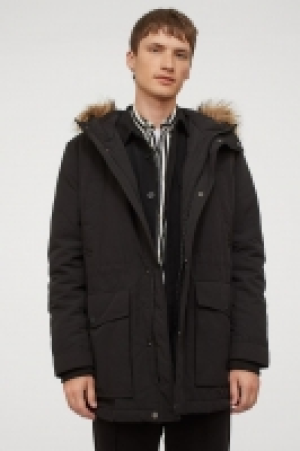 Wattierter Parka mit Kapuze CHF 59.95