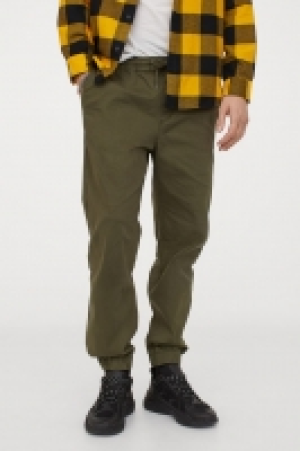 Joggers aus Baumwolltwill CHF 19.95