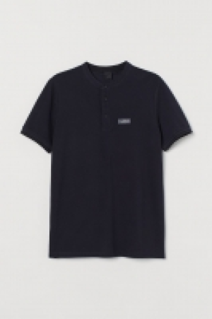Poloshirt mit Stehkragen CHF 14.95