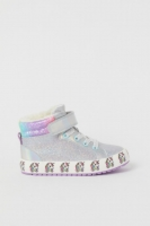 Hohe Sneaker mit Teddyfutter CHF 19.95