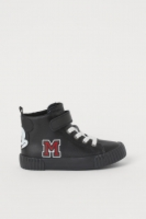 Gefütterte Sneaker CHF 19.95