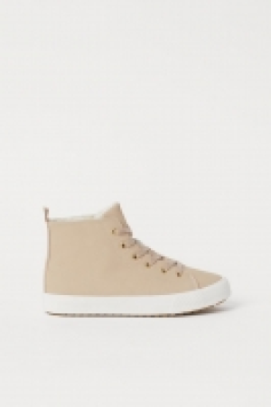 Hohe Sneaker mit Teddyfutter CHF 24.95