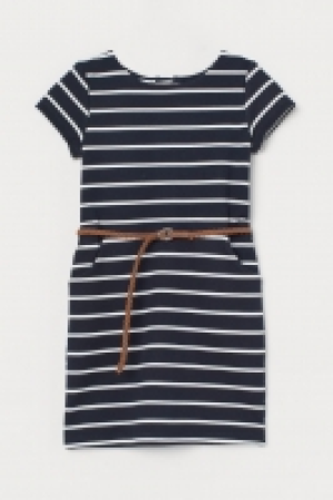 Kleid mit Gürtel CHF 13.95