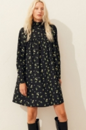 Kleid mit Volantkragen CHF 17.95