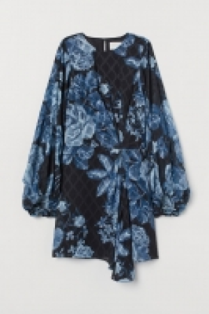 HM  Kleid mit Drapierung
