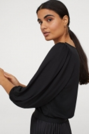 Shirt mit U-Boot-Ausschnitt CHF 14.95