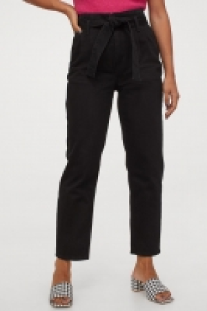 Denimhose mit Bindegürtel CHF 19.95