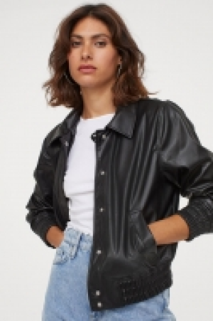 Jacke aus Lederimitat CHF 29.95