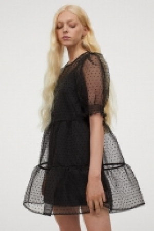 Kurzes Kleid mit Puffärmeln CHF 29.95