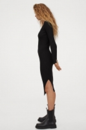 Geripptes Strickkleid CHF 15.95