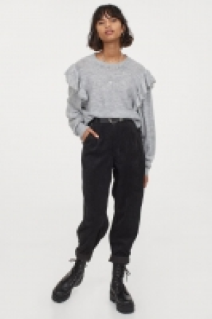 Pullover mit Volants CHF 9.95