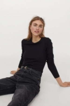 Geripptes Shirt aus Modalmix CHF 7.95