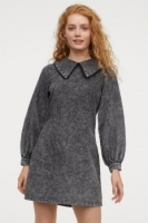Denimkleid mit Kragen CHF 29.95