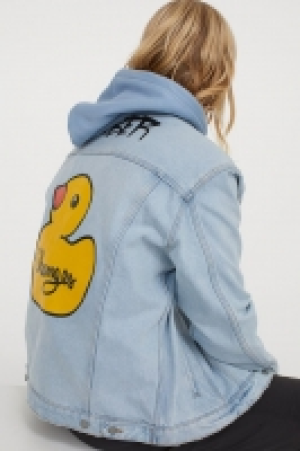 Jeansjacke mit Druck CHF 48.95