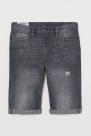 Relaxed Jeansshorts CHF 27.95