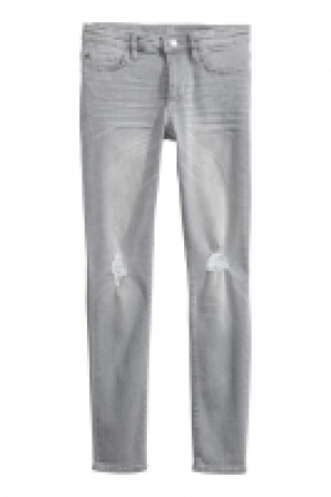 HM  Skinny Fit Trashed Jeans