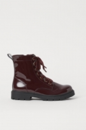 HM  Lack-Schnürstiefel