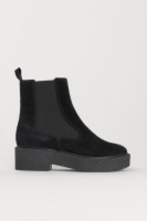 Schnürstiefel aus Veloursleder CHF 41.95