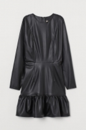 Kleid mit betonter Taille CHF 23.95