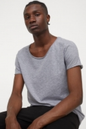 T-Shirt mit offenen Kanten CHF 9.95
