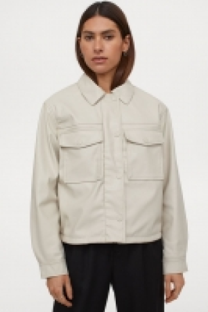 Kurze Jacke aus Kunstleder CHF 24.95