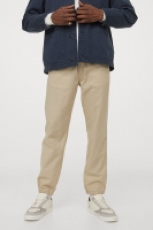 Joggers mit Leinen Regular Fit