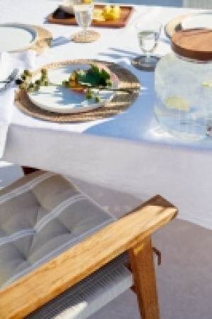 Gestreiftes Sitzkissen CHF 9.95