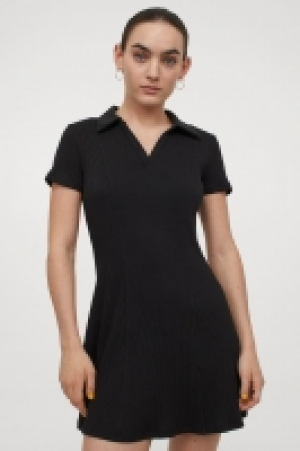 Geripptes Jerseykleid CHF 14.95