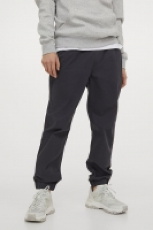Joggers aus Baumwolltwill CHF 14.95