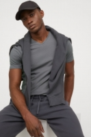 V-Shirt Slim Fit CHF 7.95