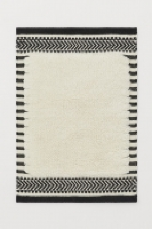HM  Kleiner Teppich aus Wollmix
