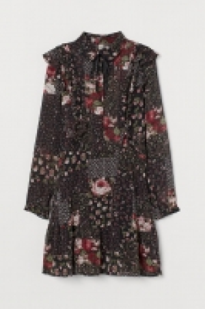 Chiffonkleid mit Volants CHF 17.95