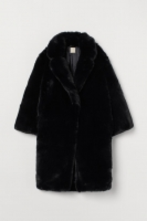Faux-fur-Mantel CHF 79.95