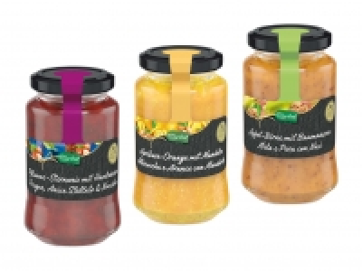 Fruchtaufstrich mit Nüssen