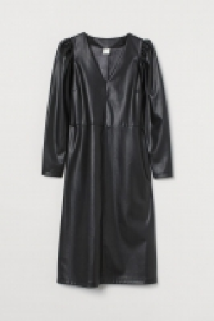 Kleid aus Lederimitat CHF 31.95