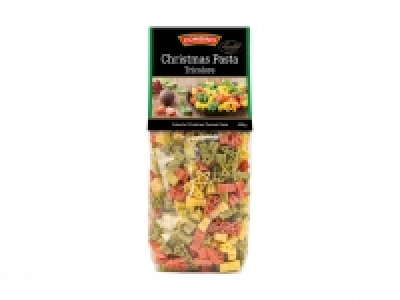 Bunte Pasta mit Weihnachtsmotiven