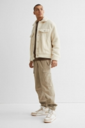 Oversized Jacke aus Lammfellimitat CHF 39.95