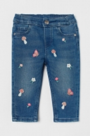 HM  Bestickte Jeans