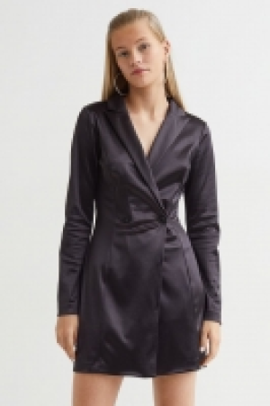 Kurzes Blazerkleid CHF 32.95