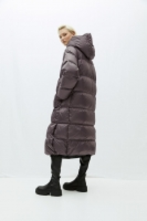 Oversized Daunenmantel CHF 99.00