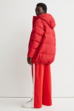 Daunenjacke mit Kapuze CHF 99.00