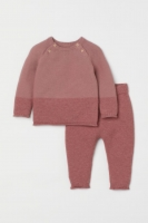 HM  Gestricktes Set