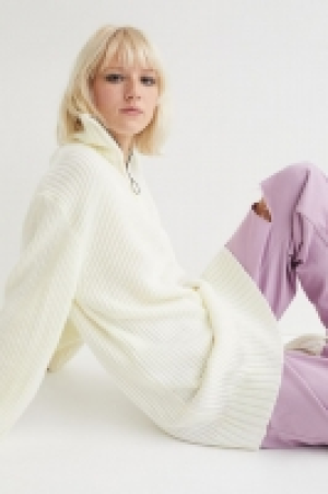 Gerippter Pullover mit Reissverschluss CHF 20.95