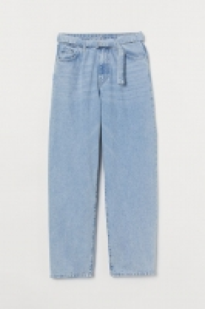 Mom Loose-fit Ultra High Jeans CHF 27.95