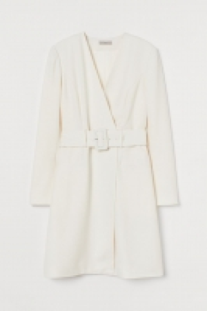 Kleid mit Gürtel CHF 55.95