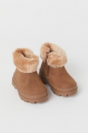 Boots mit Warmfutter CHF 23.95