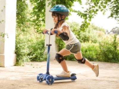 Tri Scooter mit LED Rollen