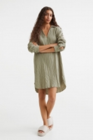 Kleid mit Kragen CHF 16.95